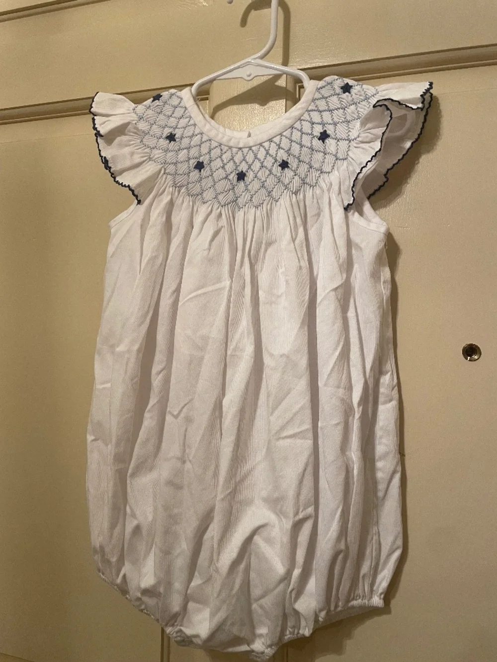 EUC Stitchy Fish Smocked Bubble 2T